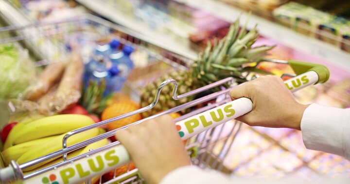 Al negen jaar werken wij samen met PLUS en ondersteunen we bij het opzetten van het MVO-beleid en de bijbehorende doelstellingen en strategie.  
